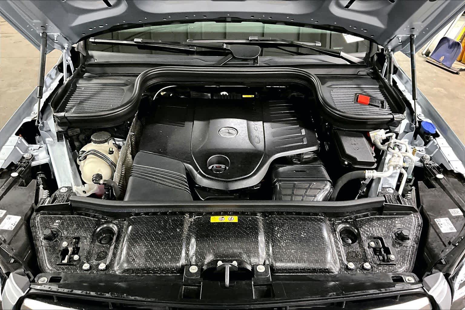 Used 2025 Cirrus Silver Metallic Mercedes-Benz GLS 450 image 32
