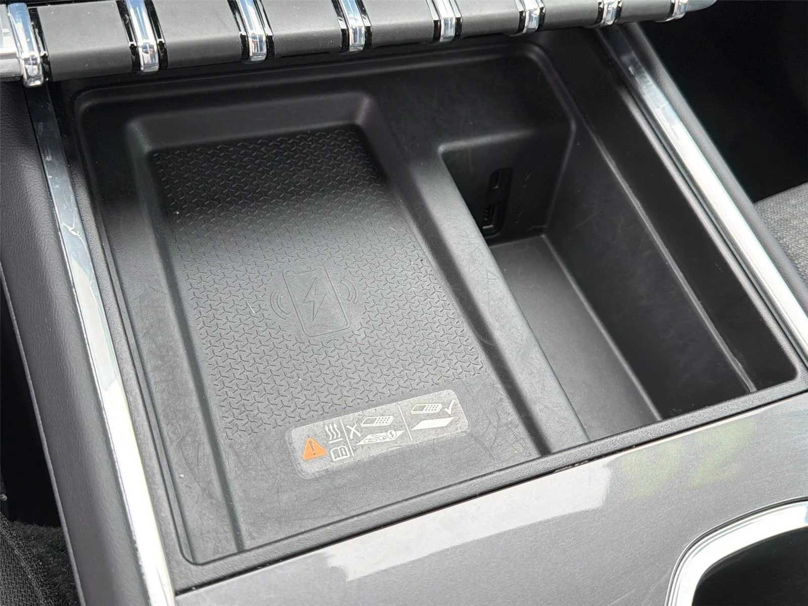 Certified Used 2026 Summit White GMC Elevation image 38