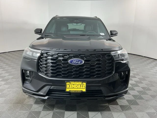 New 2026 Agate Black Metallic Ford ST-Line image 2
