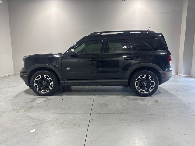 Used 2022 Black Ford Outer Banks image 10
