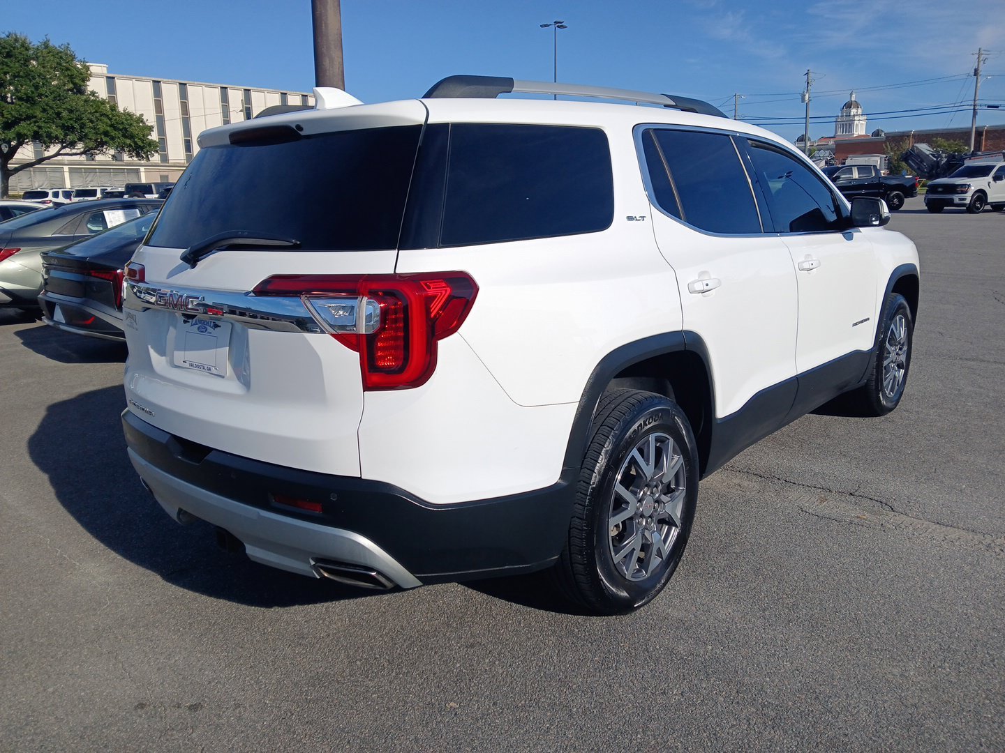 Used 2023 Summit White GMC SLT image 5
