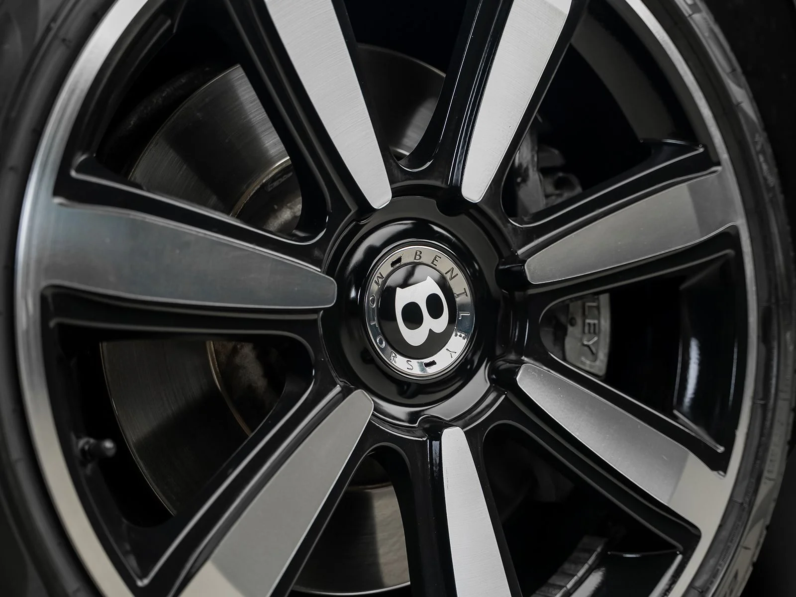 Used 2013 Black Bentley Le Mans Edition image 23