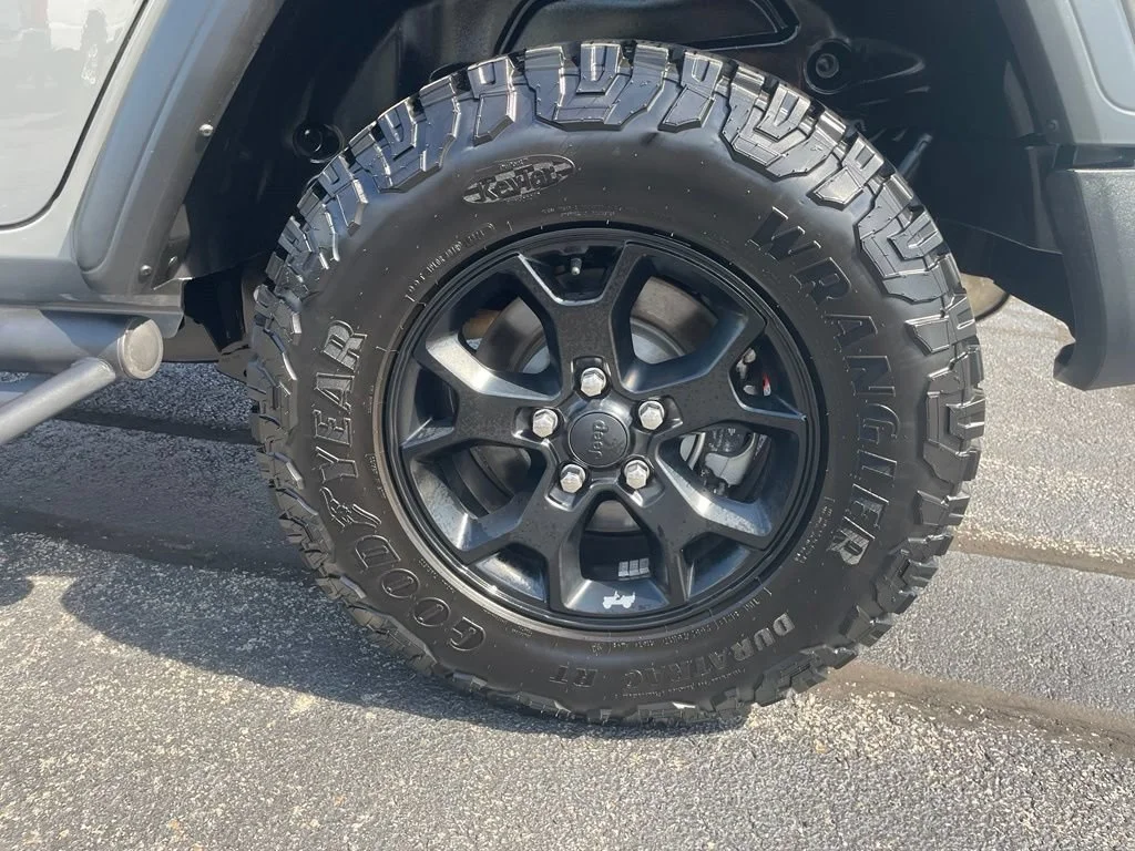 Used 2021 Sting Gray Clearcoat Jeep Unlimited Willys image 10