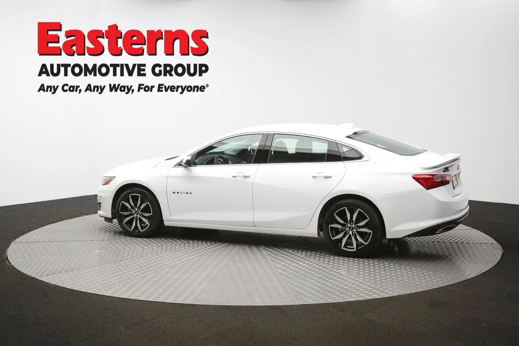 Used 2022 White Chevrolet RS image 58
