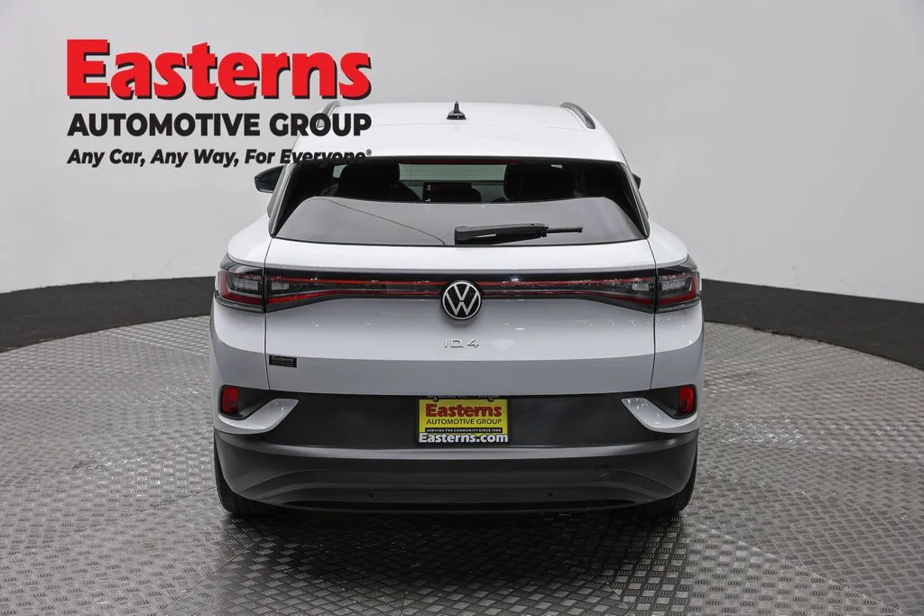 Used 2021 White Volkswagen Pro image 6