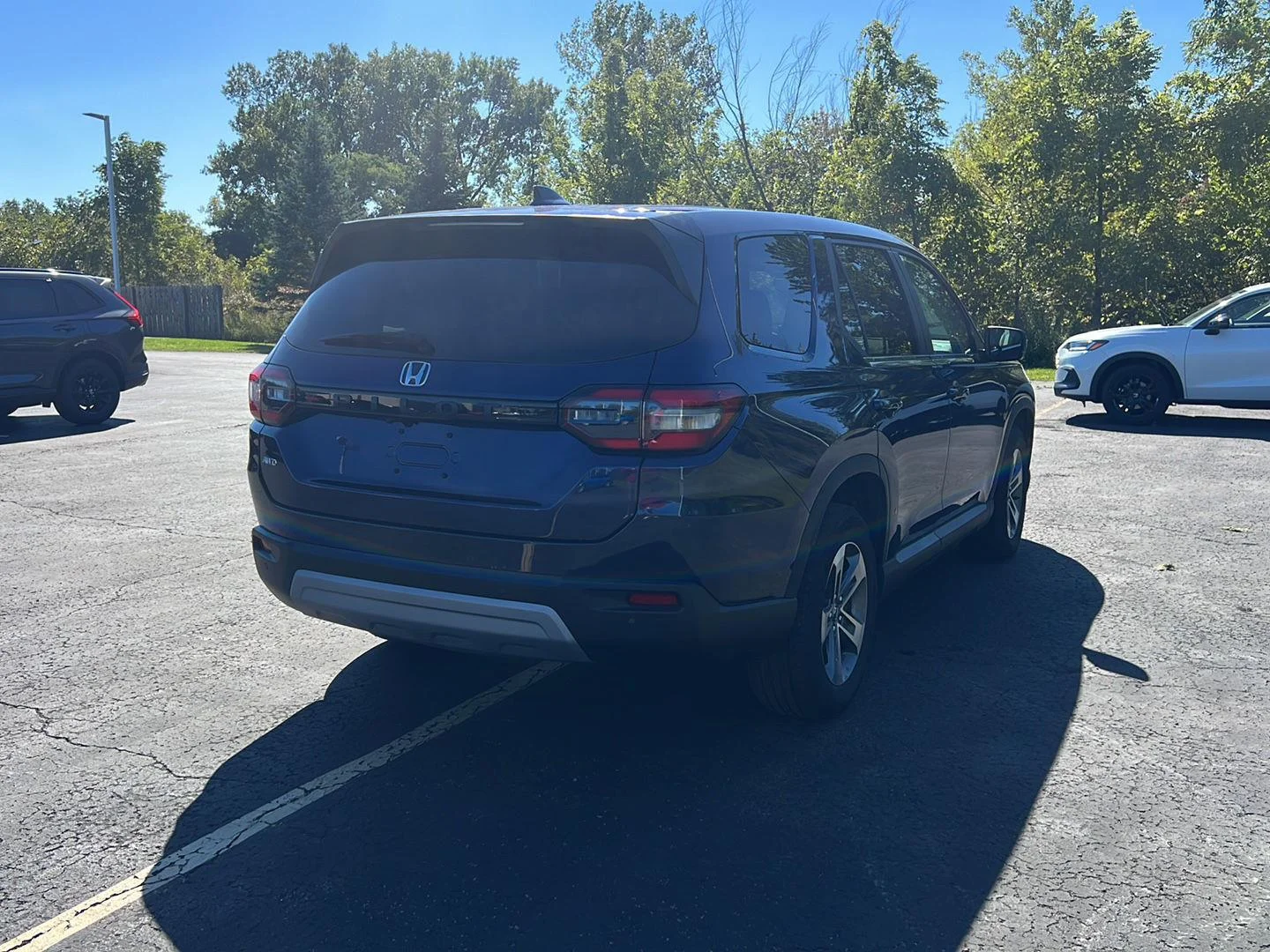 Used 2025 Obsidian Blue Pearl Honda  image 5