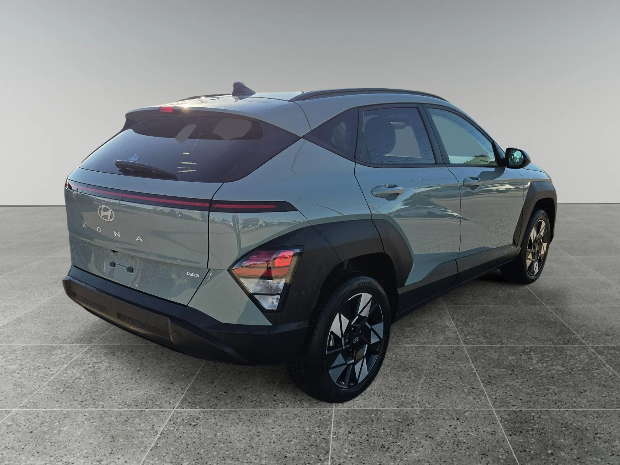 Used 2024 Mirage Green Hyundai SEL image 6