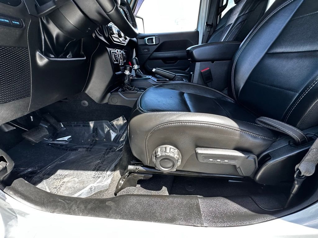 Used 2023 Silver Jeep Sahara 4xe image 13