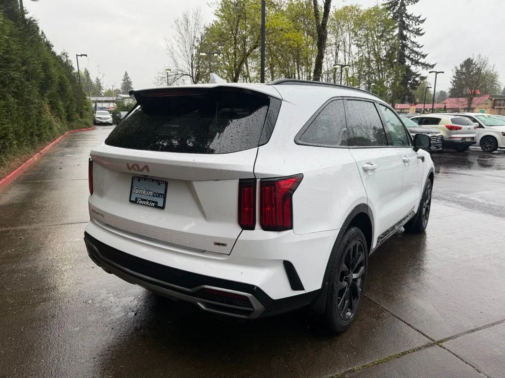 Used 2023 Glacial White Pearl Kia SX image 4