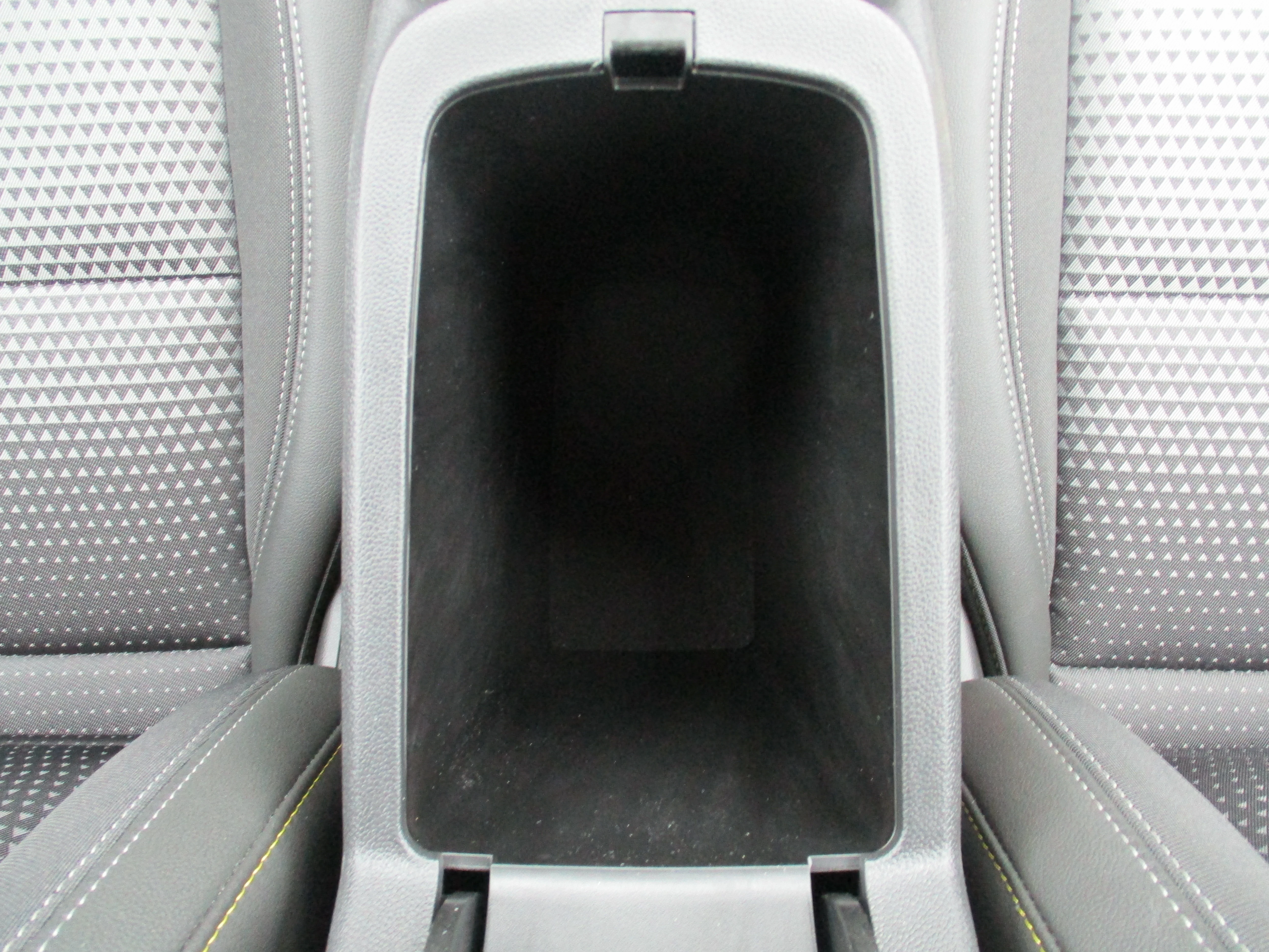 Used 2025 Sterling Gray Metallic Chevrolet LT FWD image 20