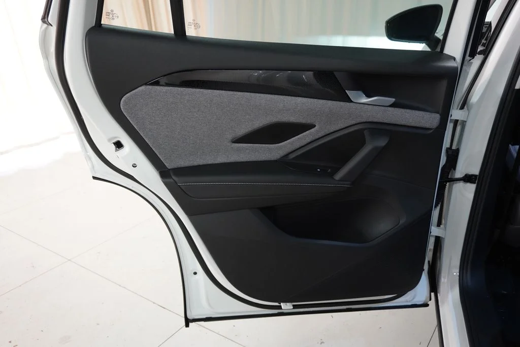 New 2026 Pure White Volkswagen 2.0T S image 25