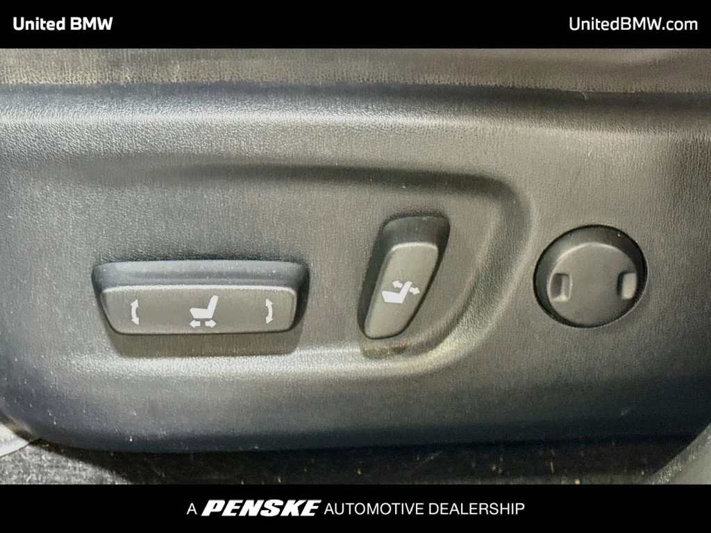 Used 2019 Eminent White Pearl Lexus 300 Base image 11