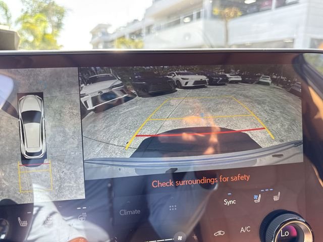 2025 Lexus NX PHEV 450h+ - Photo 17