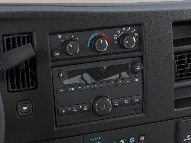 2025 GMC Savana Cargo Work Van - Photo 20