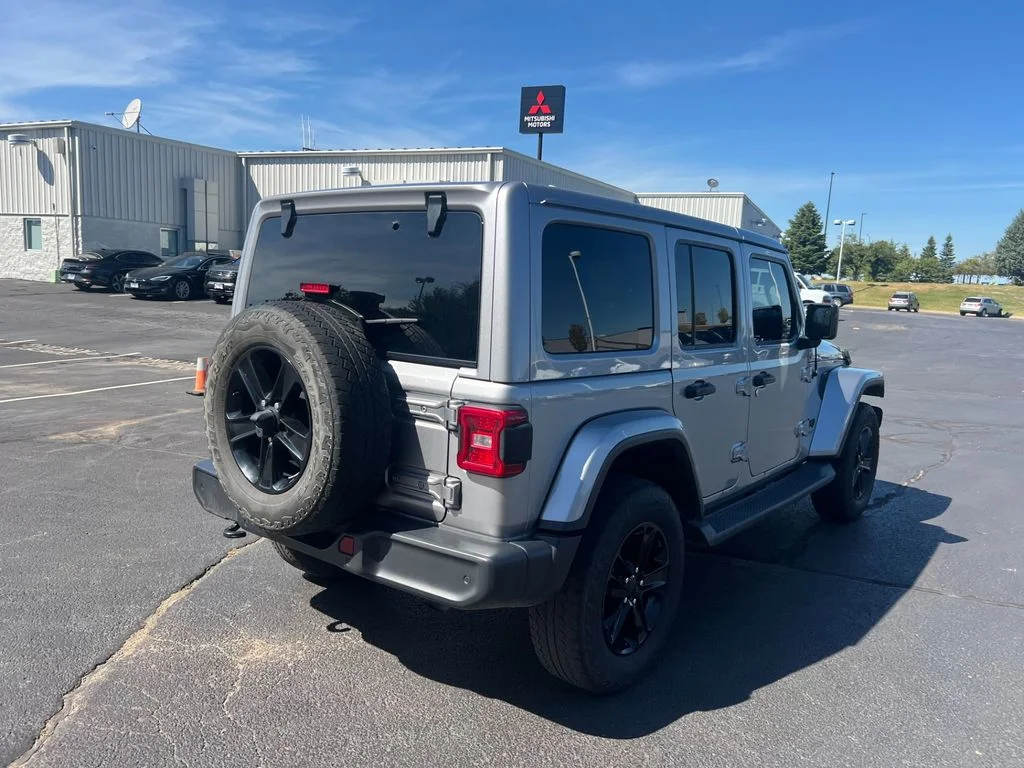 Used 2021 Billet Silver Metallic Jeep Unlimited Sahara Altitude image 3