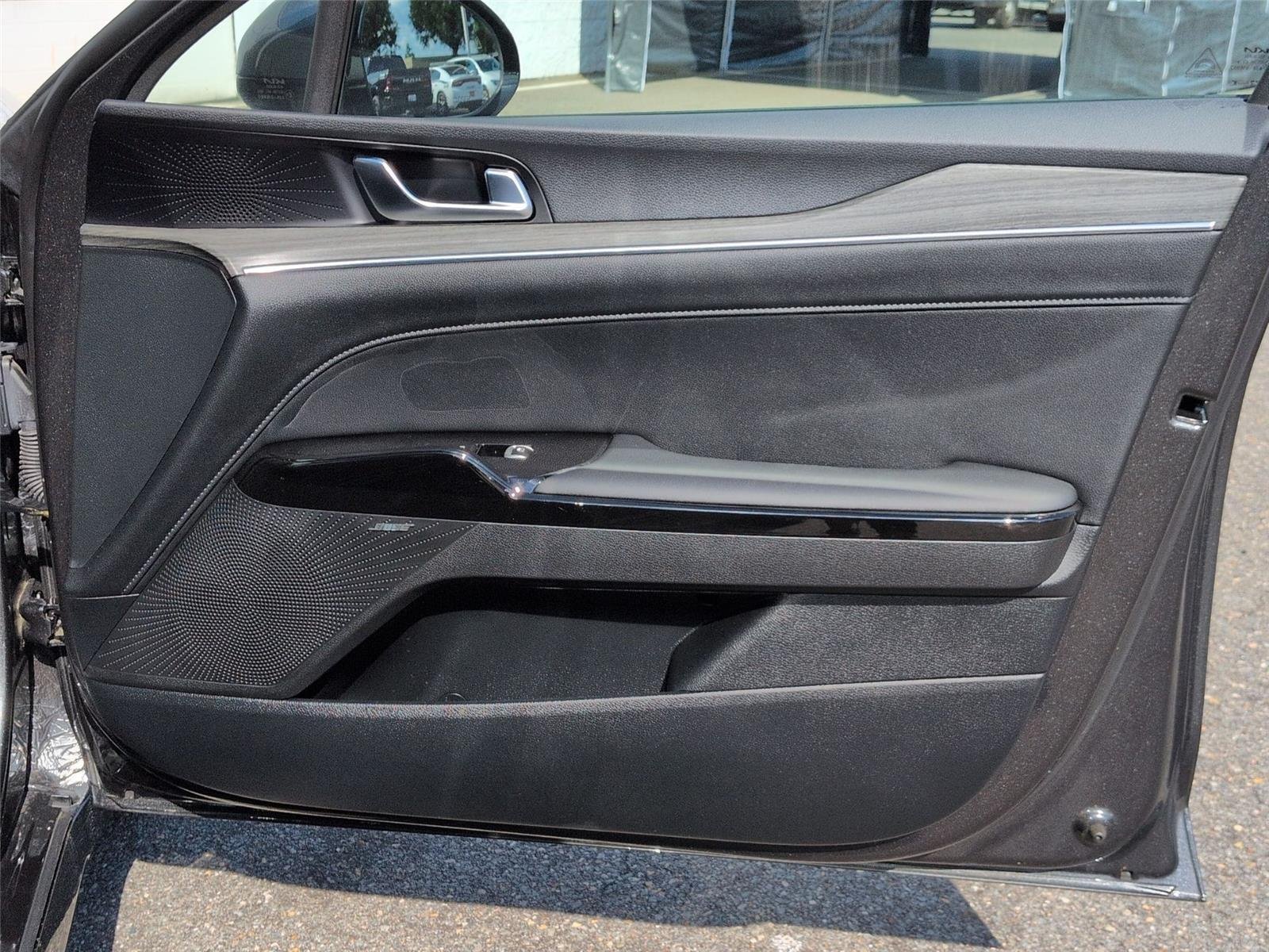 Used 2025 Interstellar Gray Kia EX image 37