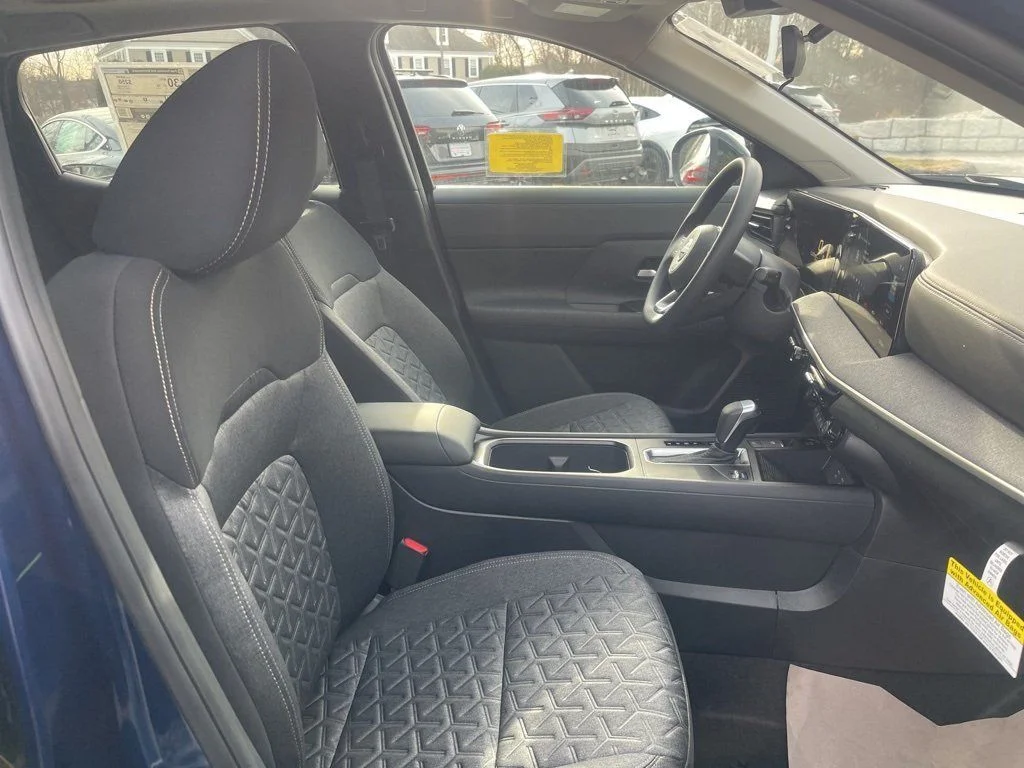 Used 2025 Blue Nissan SV image 16