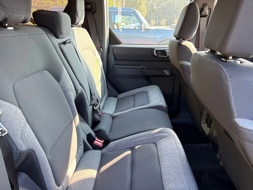 2025 Ford Bronco 4-Door Base - Photo 27