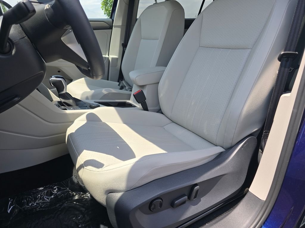 Used 2023 Blue Volkswagen 2.0T SE image 30