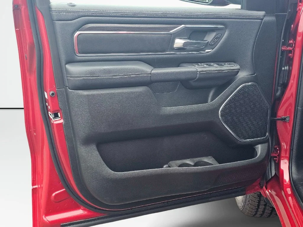 New 2027 Molten Red Pearl-Coat Exterior Paint RAM Laramie image 14