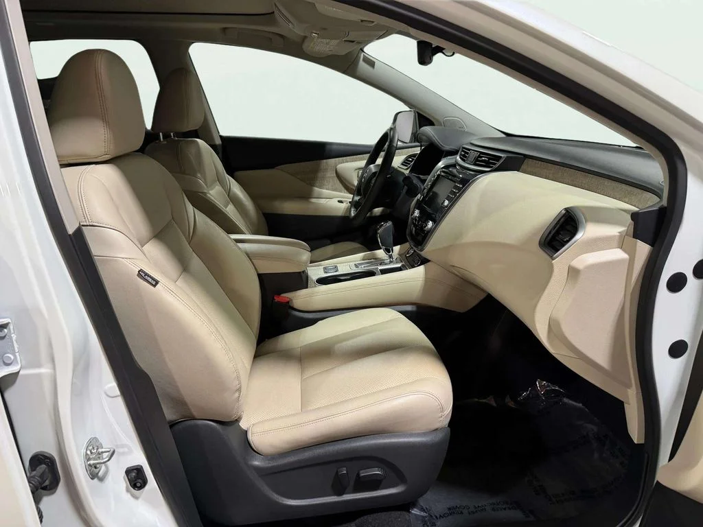 Certified Used 2024 Pearl White Tricoat Nissan SL image 28