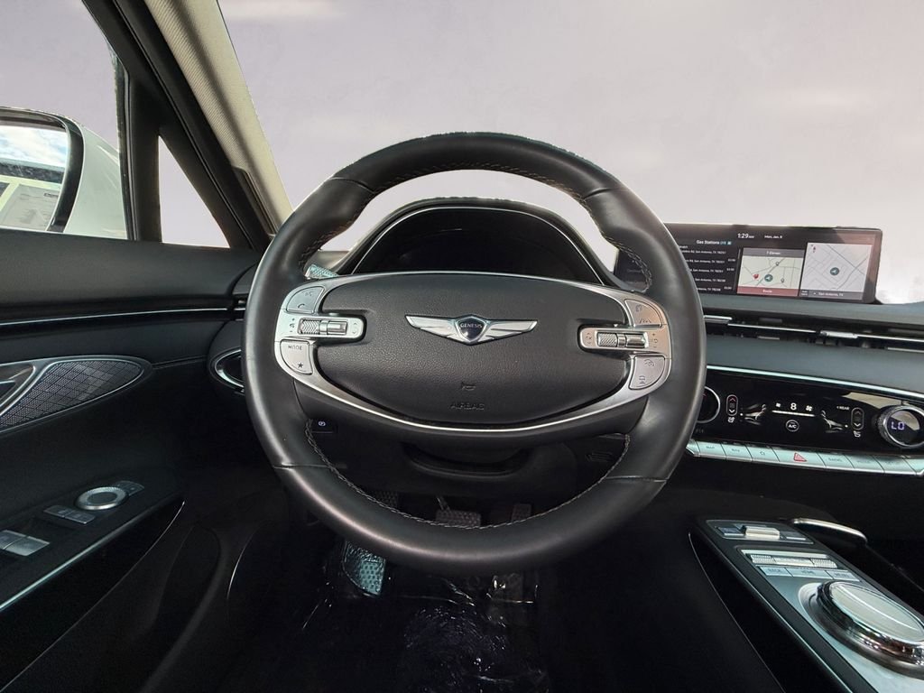Used 2025 White Genesis 2.5T image 13