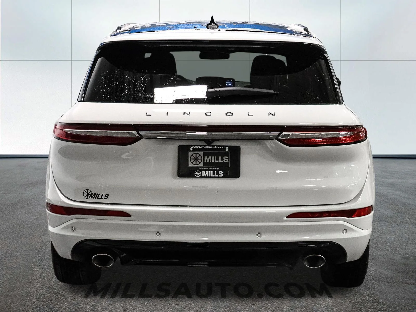 Certified Used 2025 White Lincoln Grand Touring image 6