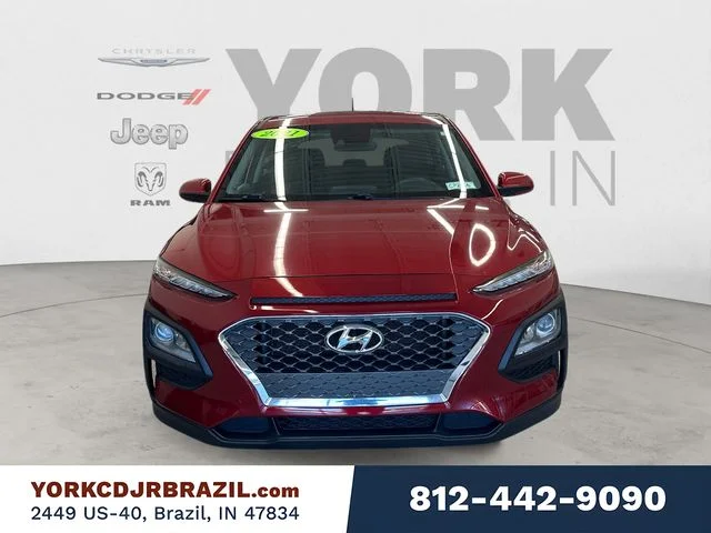 Used 2021 Red Hyundai SE image 8