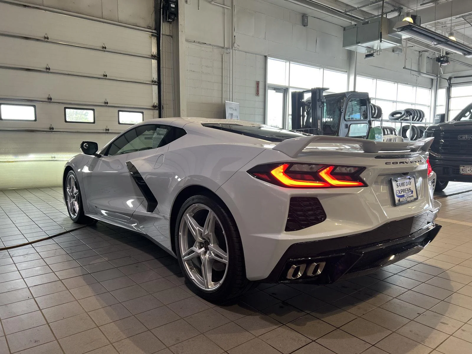 Used 2022 CERAMIC MATRIX GRAY METALLIC Chevrolet 1LT image 7