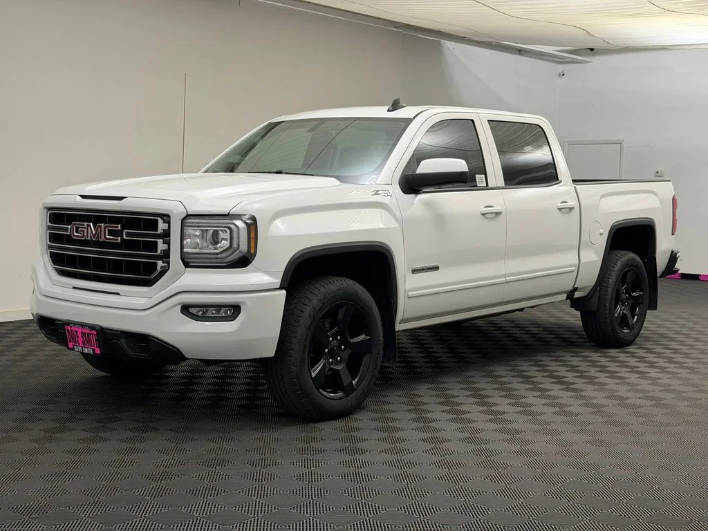 Used 2018 Summit White GMC SLE image 1