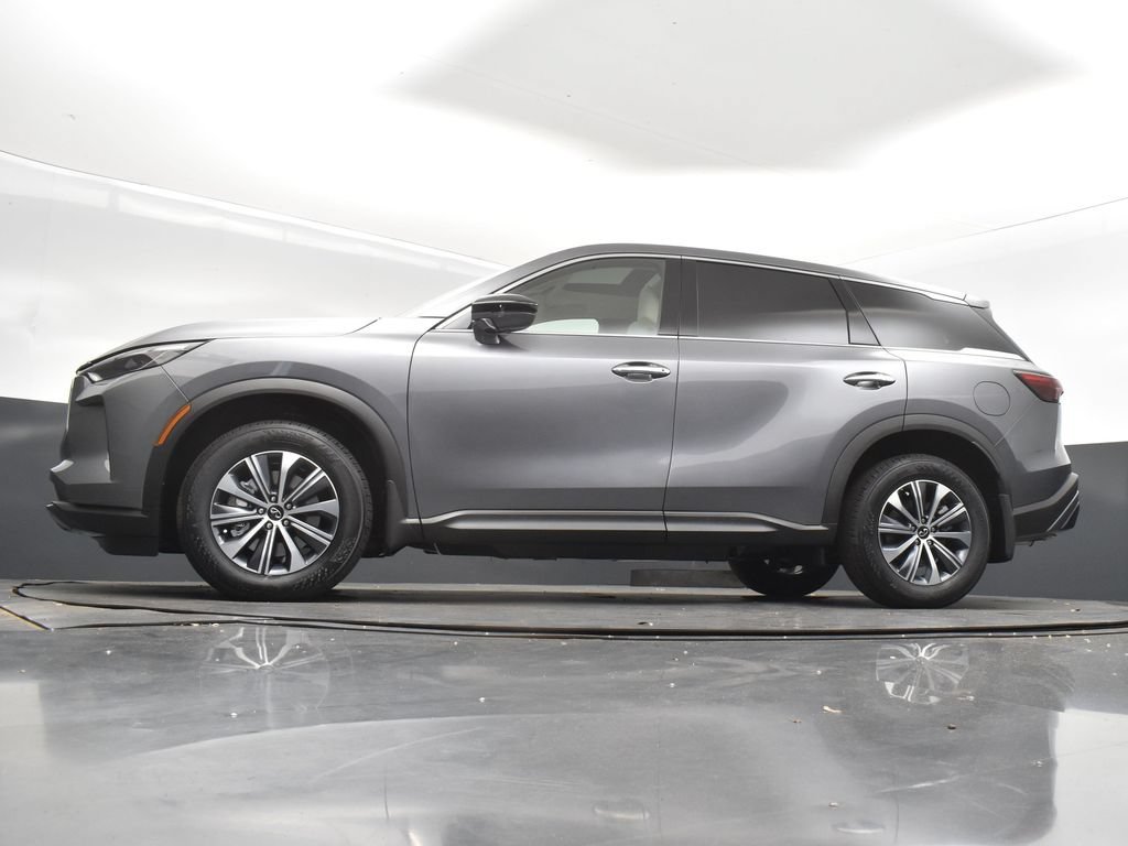 Certified Used 2025 Gray INFINITI PURE image 40