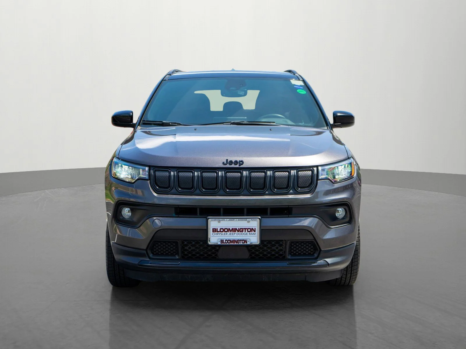 Used 2022 Jeep Compass Altitude with VIN 3C4NJDBB8NT221543 for sale in Minneapolis, Minnesota