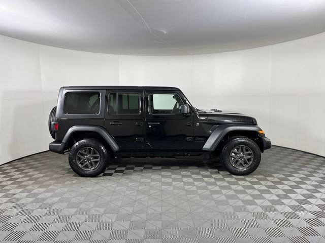 New 2026 Black Clear-Coat Exterior Paint Jeep Sport S image 4