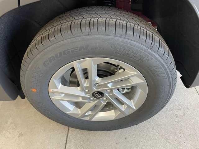 Used 2025 Ultimate Red Hyundai SE image 12