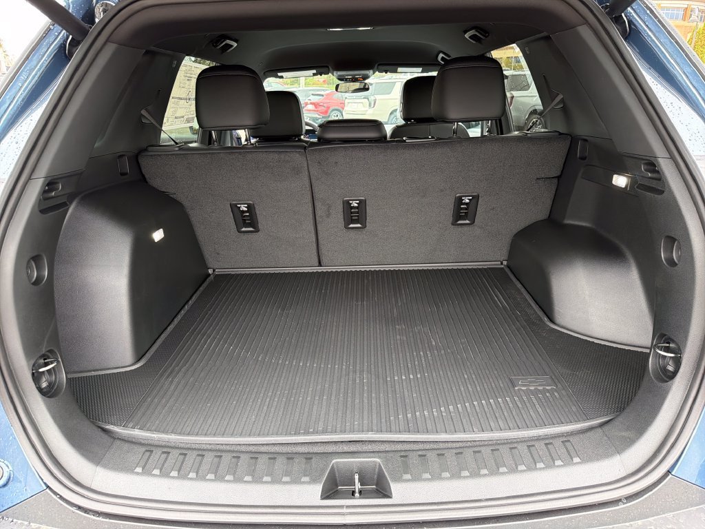 2027 Chevrolet Equinox LT - Photo 21