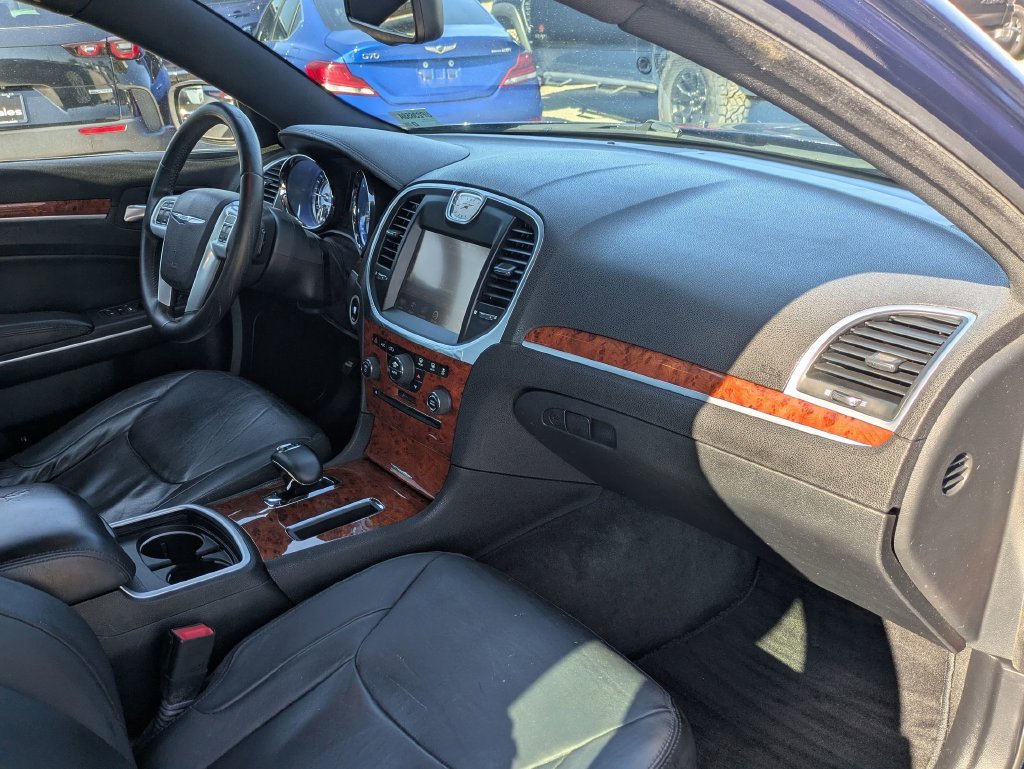 Used 2014 Blue Chrysler Base image 29