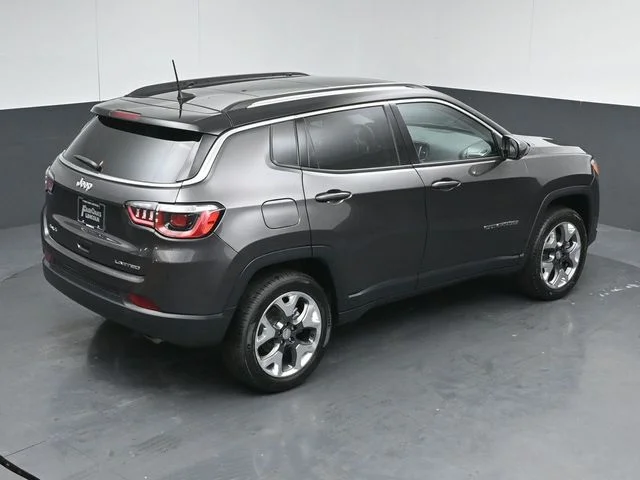 Used 2020 Granite Crystal Clearcoat Metallic Jeep Limited image 51