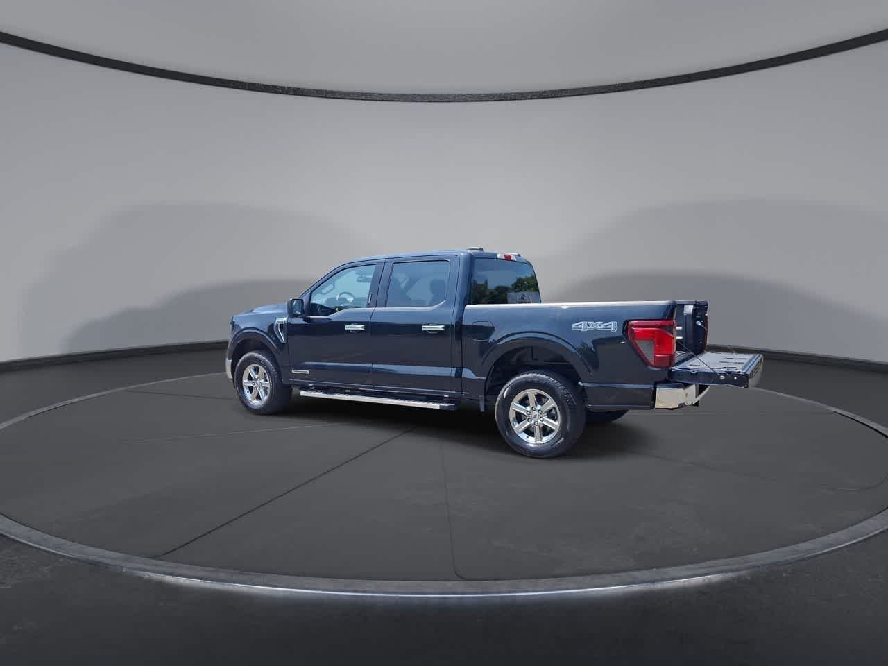 Used 2024 Agate Black Metallic Ford XLT image 6