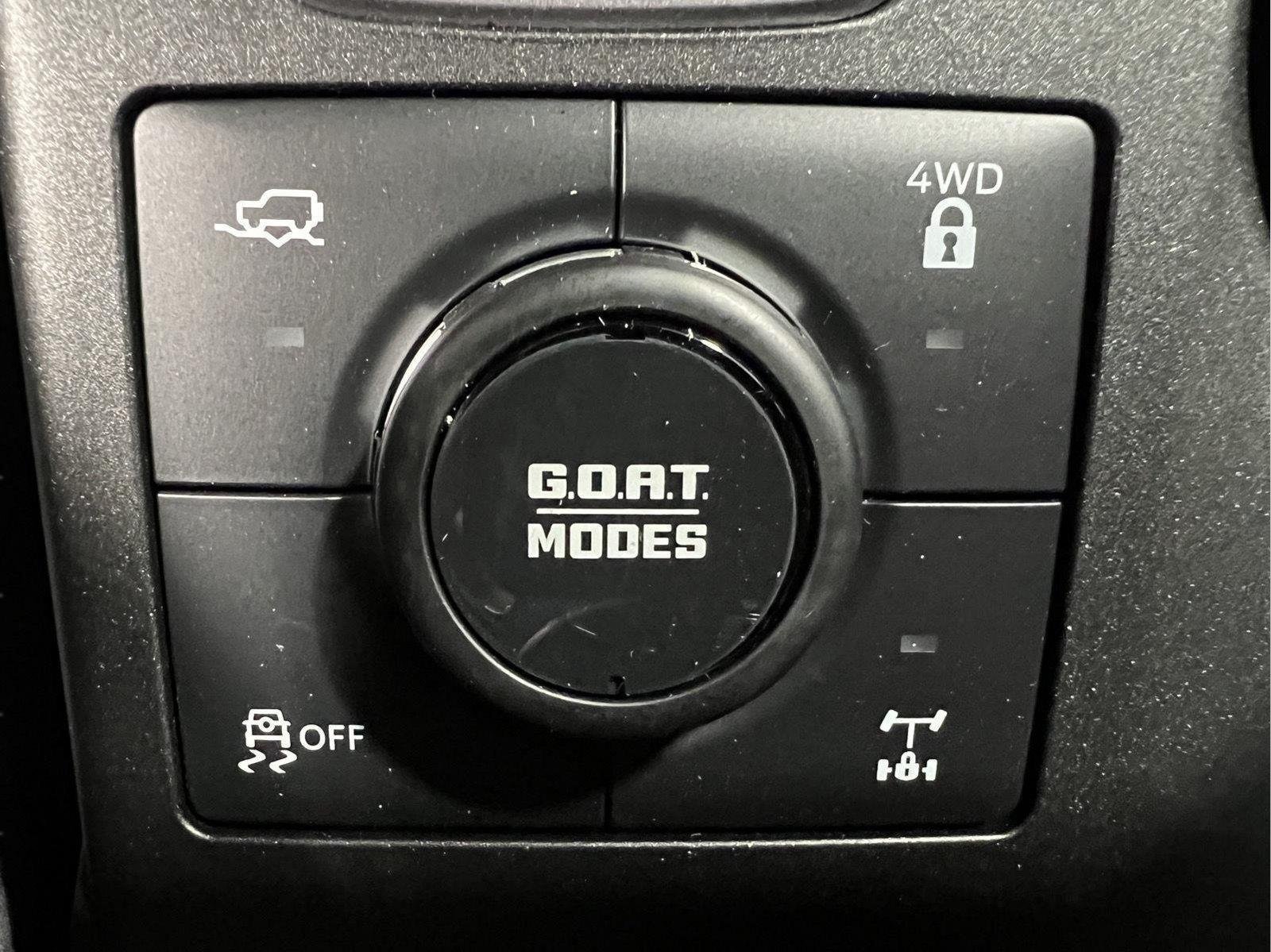 New 2026 Oxford White Ford Badlands® image 28