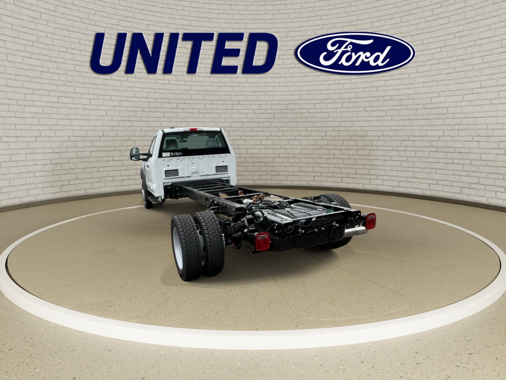 New 2026 Oxford White Ford F-550® XL image 8