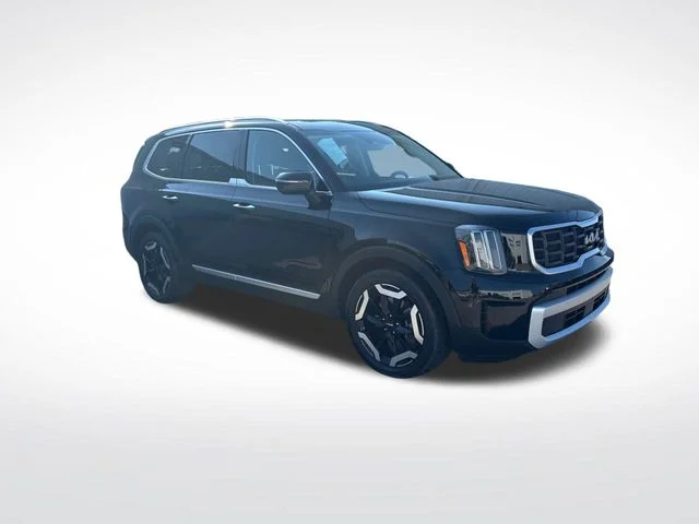 Used 2025 Black Kia S image 7