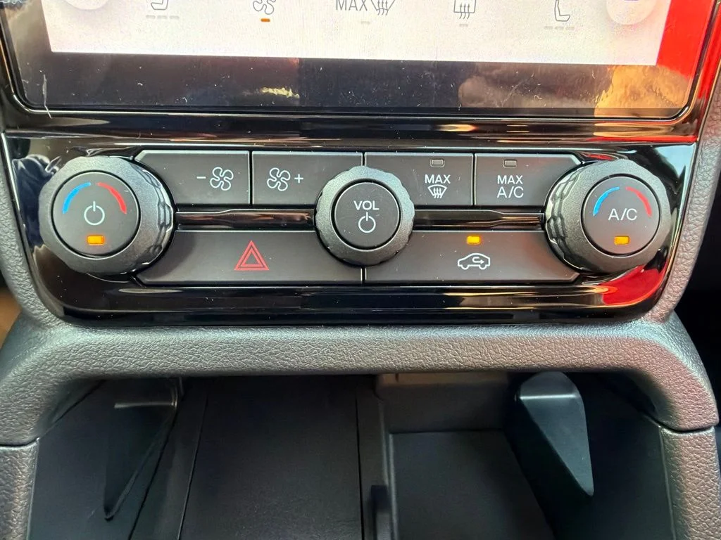 New 2026 Marsh Gray Ford XLT image 23