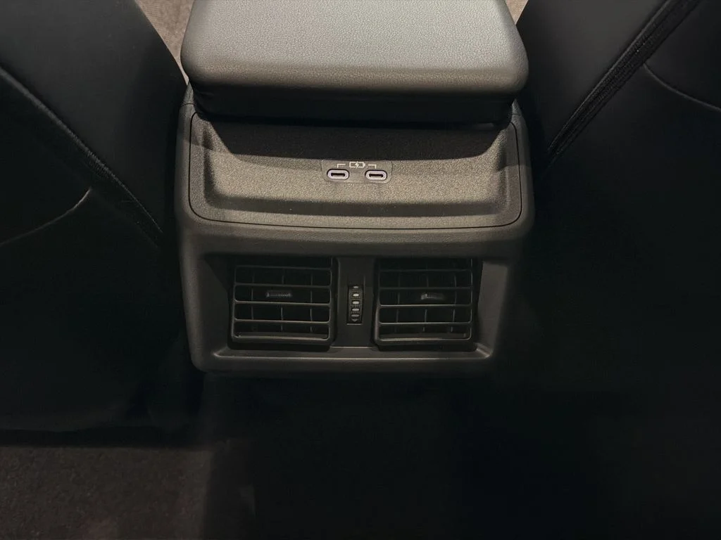 New 2026 Midnight Black Metallic Toyota  XLE image 18