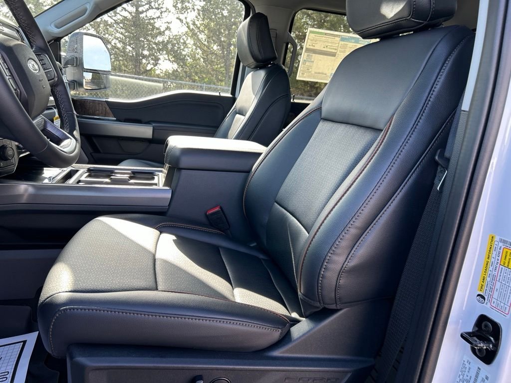 New 2026 Oxford White Ford Lariat image 14