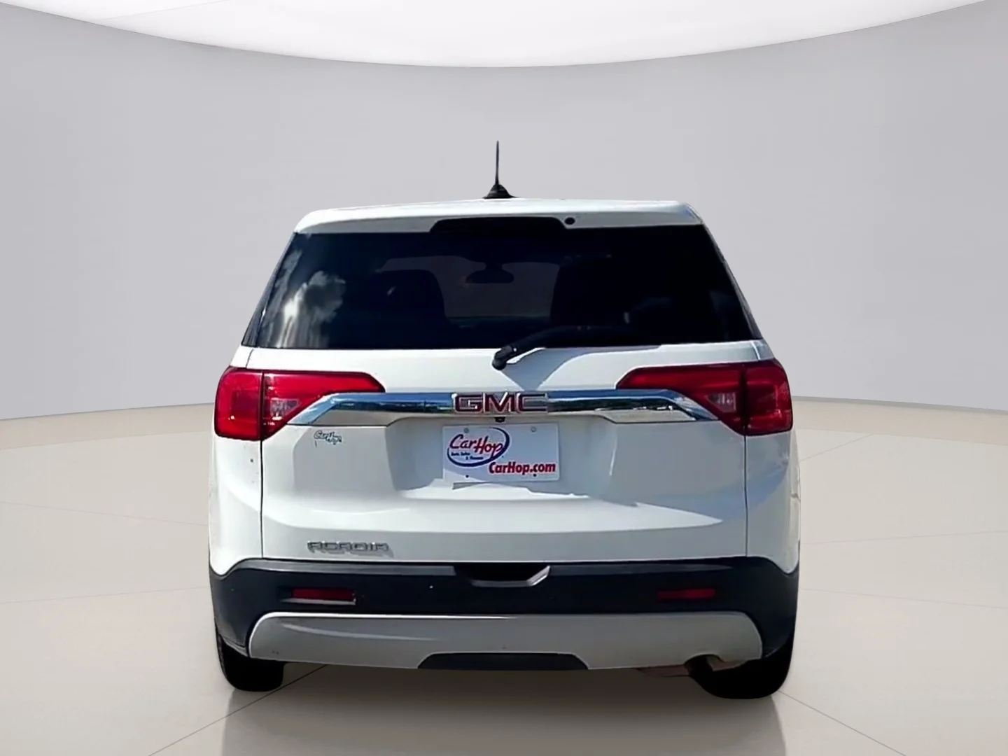 Used 2017 White Gmc SLE image 4