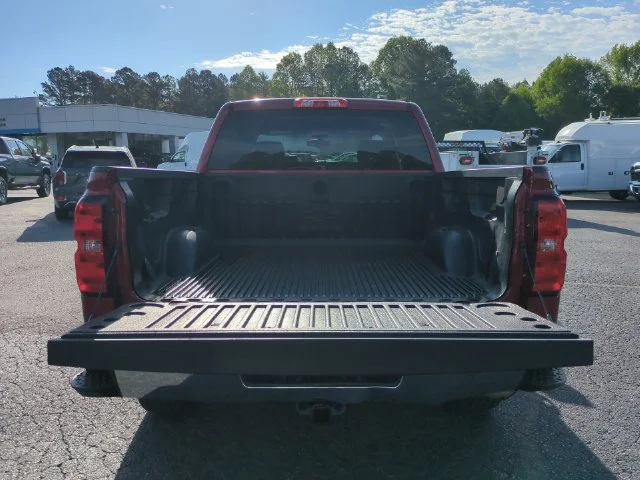 Used 2018 Red Chevrolet LT image 23