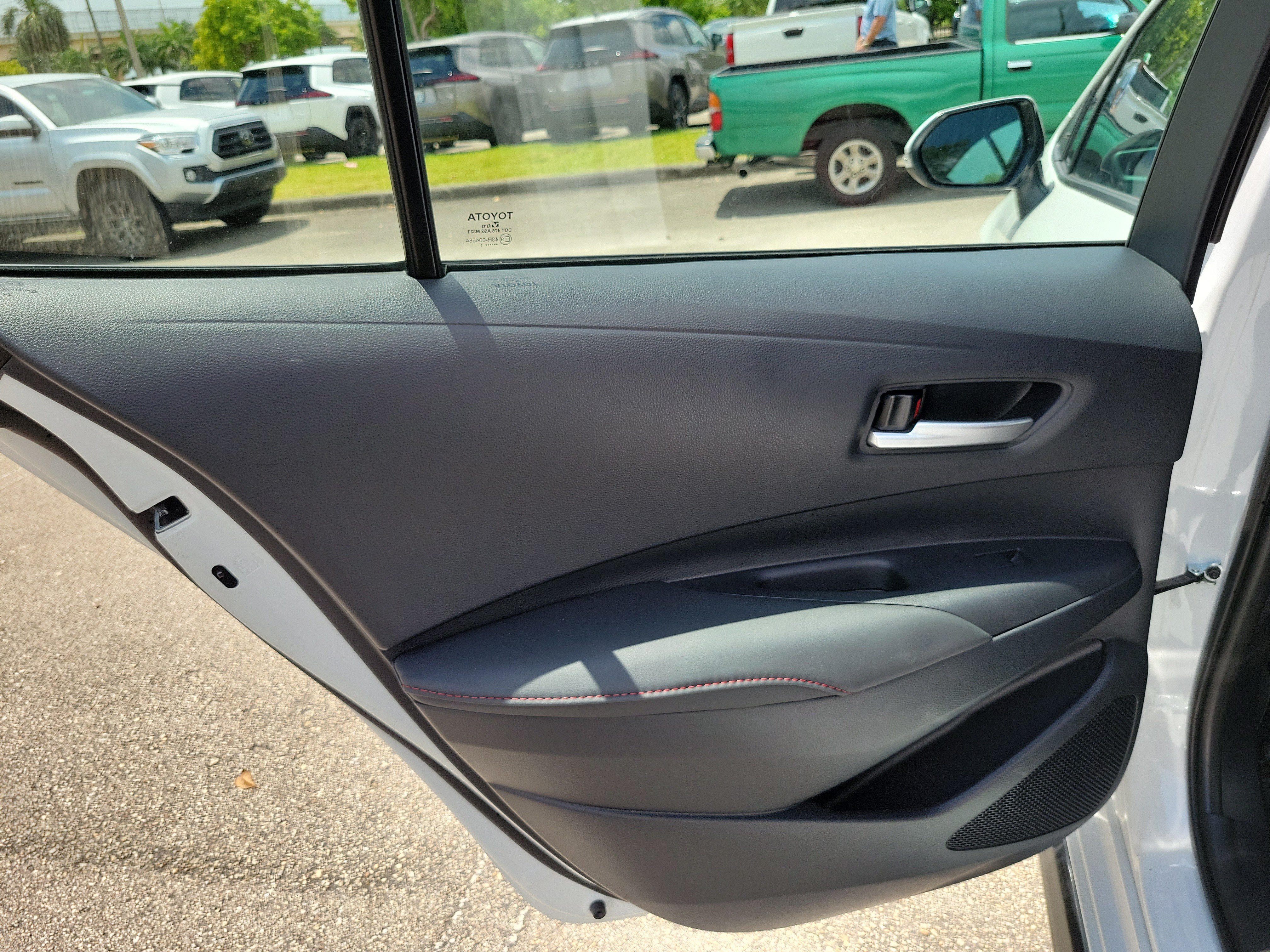 Used 2025 Pearl Toyota SE image 13