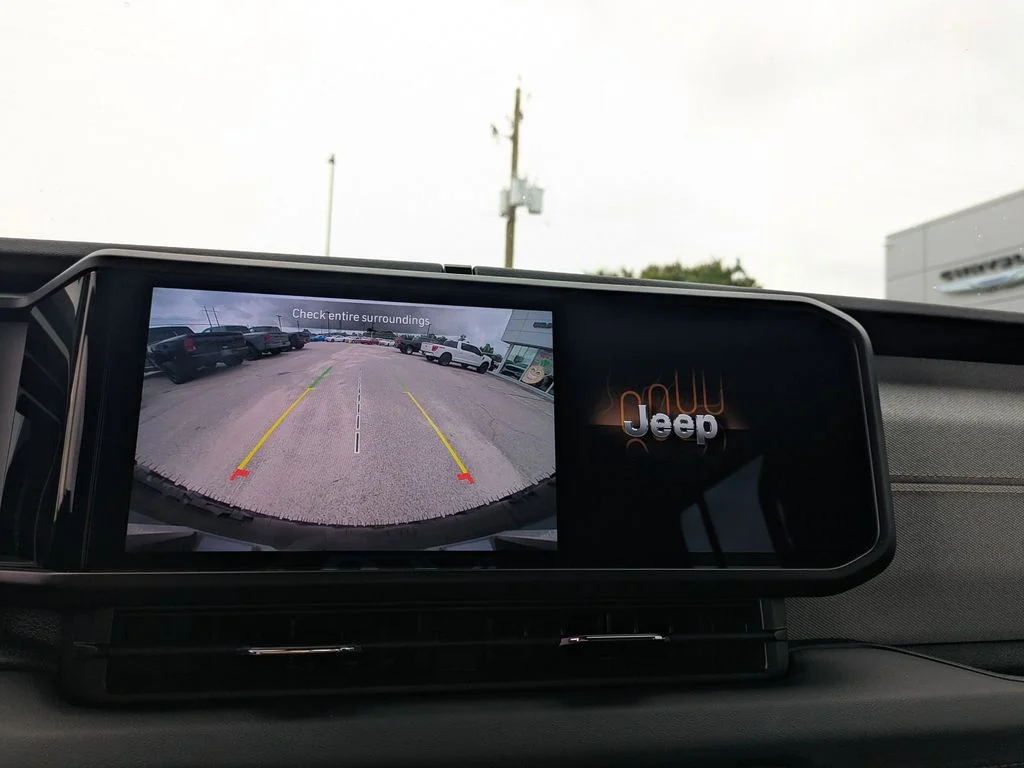 Used 2024 Gray Jeep Sahara image 19