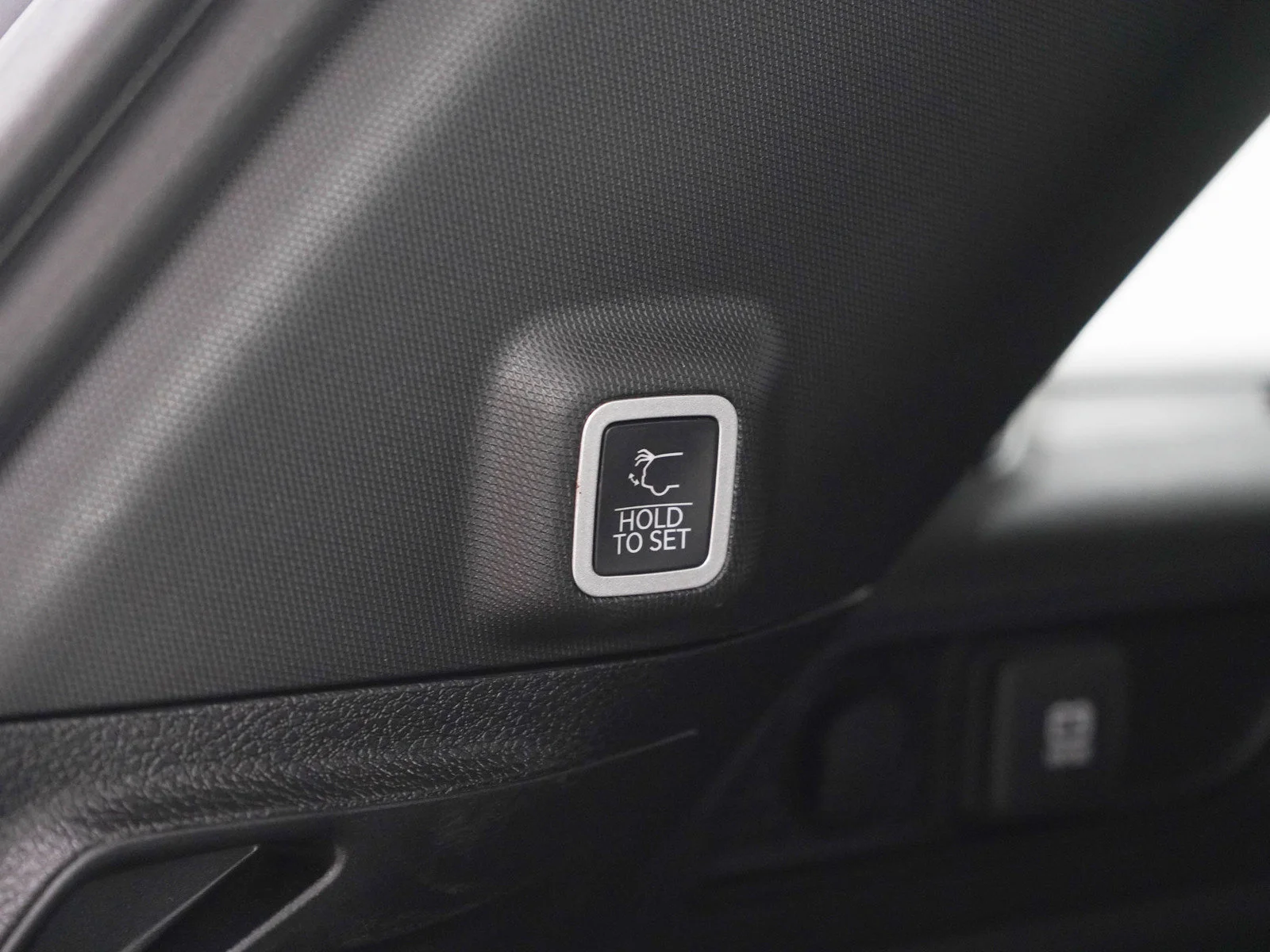 Used 2025 Baltic Gray Metallic Clearcoat Jeep Limited image 17