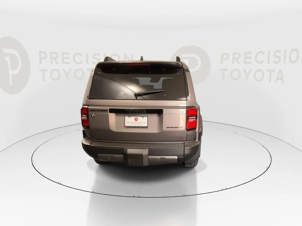 New 2027 Meteor Shower Toyota Land Cruiser image 17